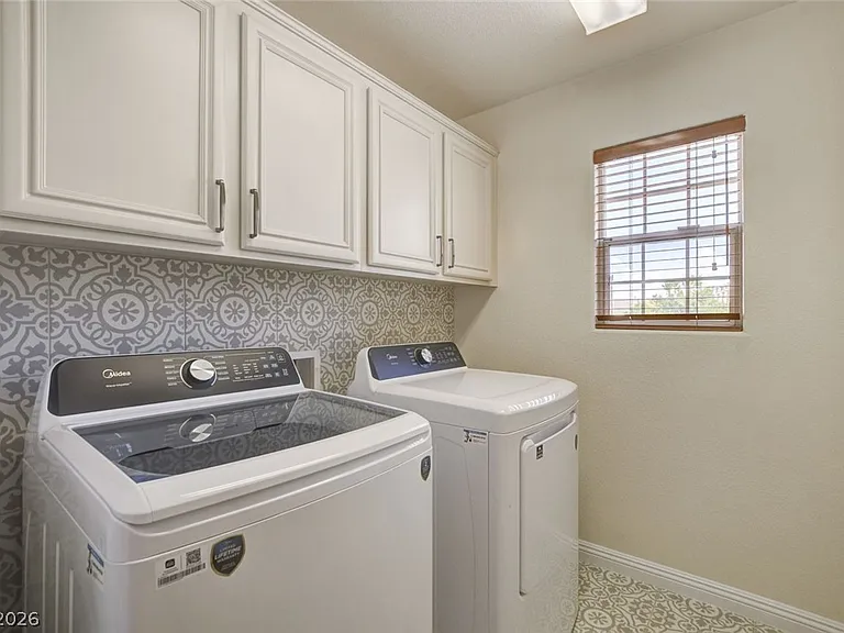 10808 Wallflower Ave — Photo 41