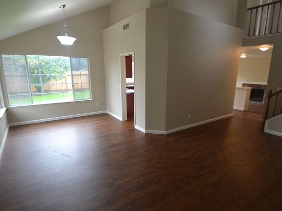 3rd image of 8004 Glen Ivy Ct