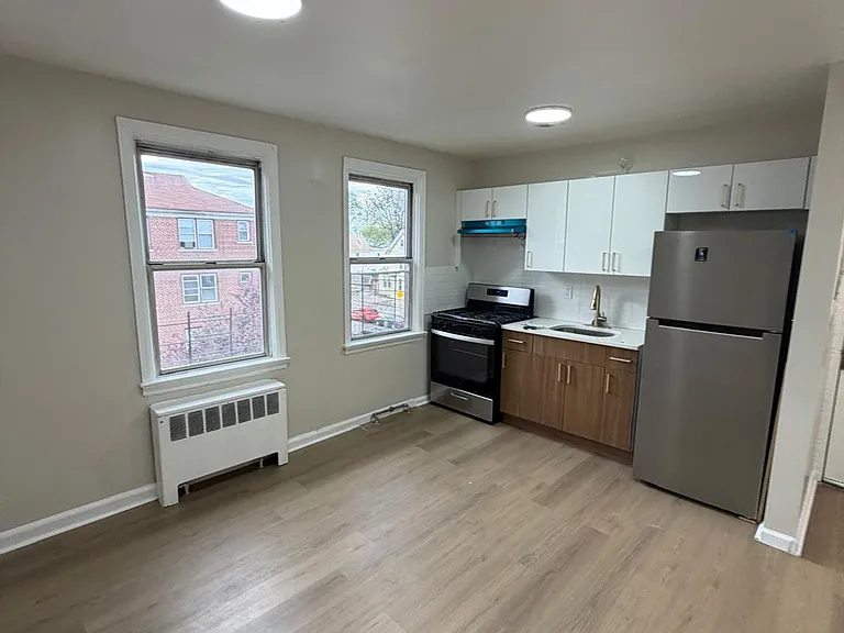 36 Irving St #9 — Photo 4