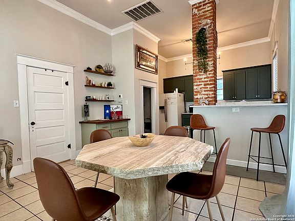 2nd image of 1105 Mesquite