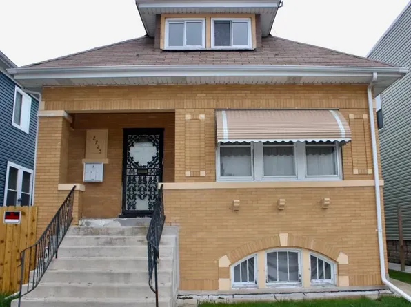 2725 N Marmora Ave, Chicago, IL 60639