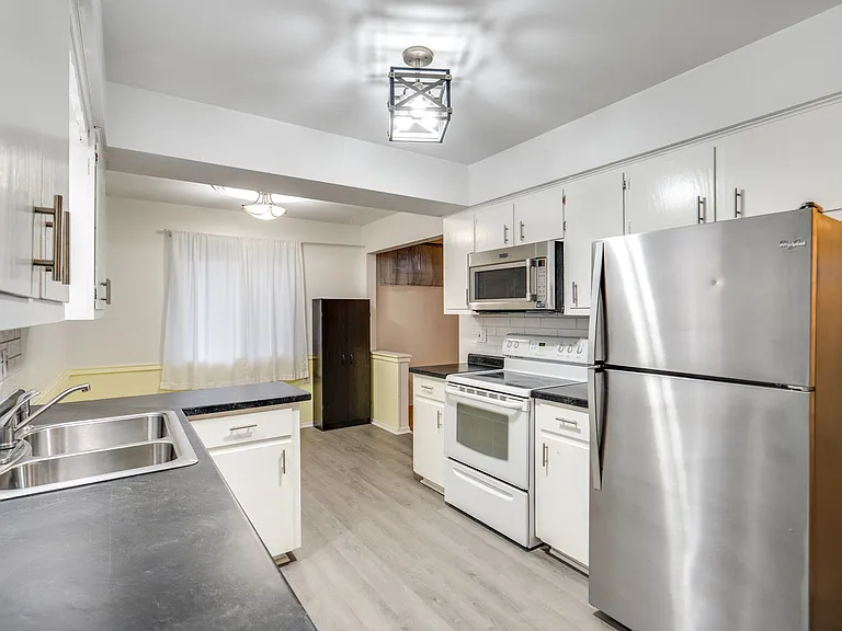 1524 Robin Ln — Photo 8