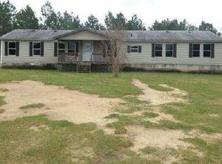 56 River Chase Dr, Hawkinsville, GA 31036