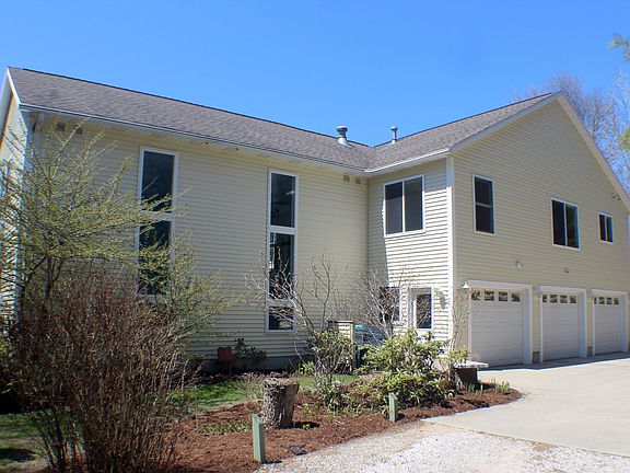 3rd image of 11852 Juniper Hills Ct