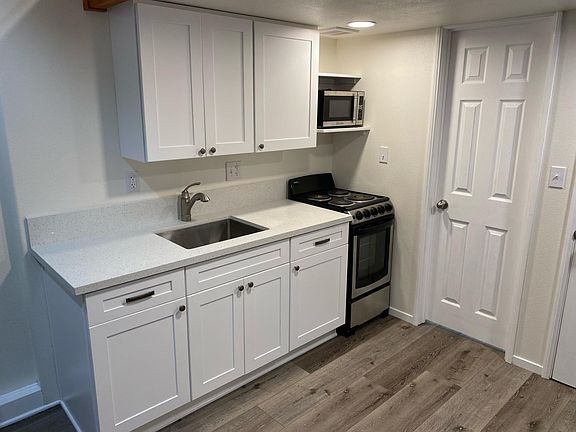 3rd image of 5810 Lauretta St #B