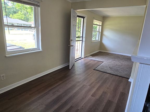 4th image of 3273 Warfield Ave