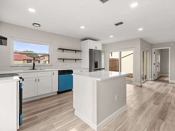 2nd image of 443 Hunter Cir