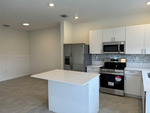 2nd image of 16270 SW 292nd St