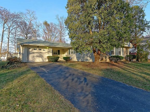 3rd image of 18 Elridge Ln