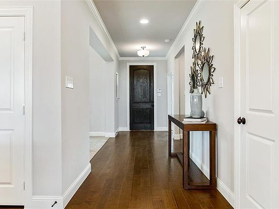 4th image of 3008 Indigo Dr