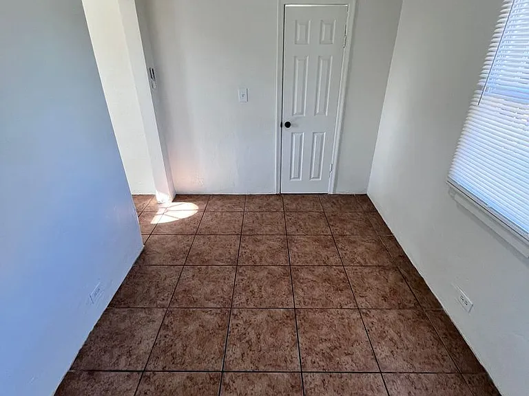 10 W Rillito St — Photo 25