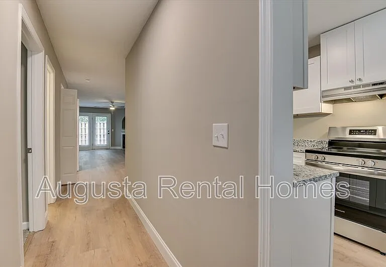 111 Kelly Dr SW — Photo 7
