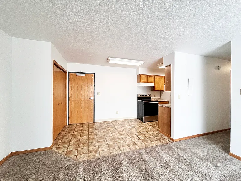Viking Terrace Apartments — Photo 12