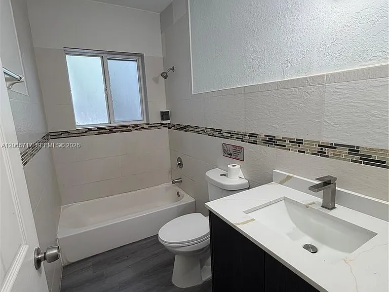 328 SW 15th Ave — Photo 13