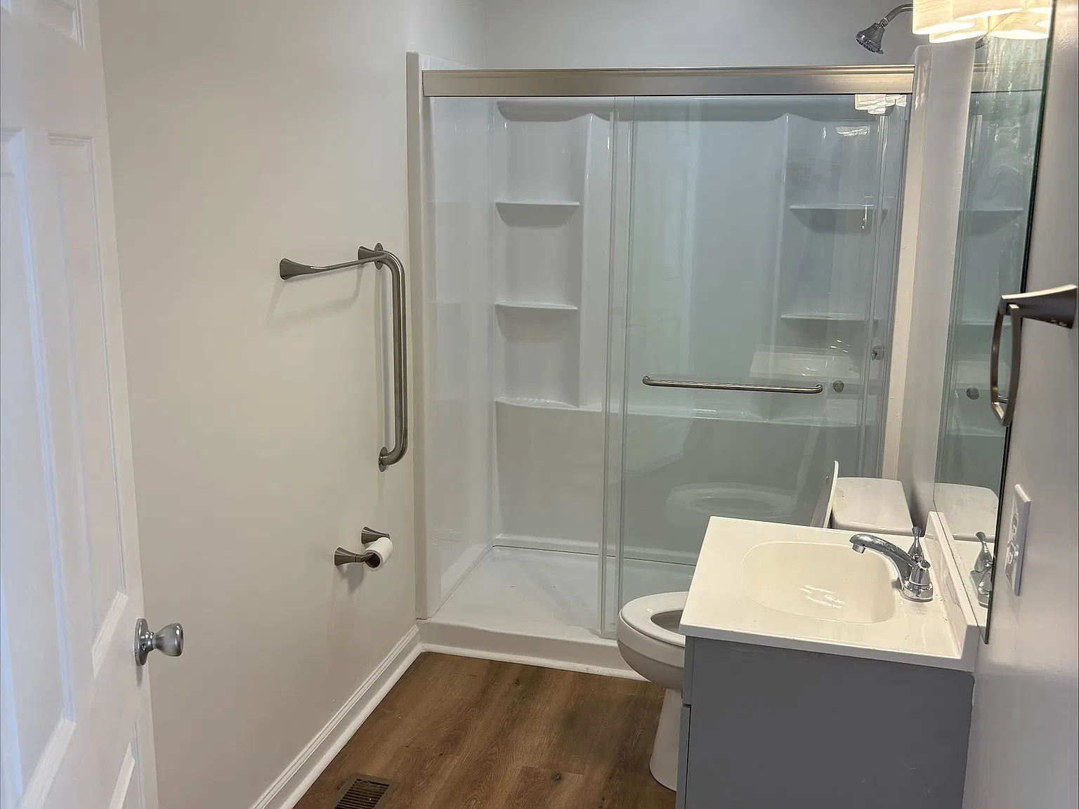 2 bed, 1.5 bath, $1,800 — Photo 4