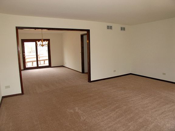 4th image of 25090 W Cedarwood Ln