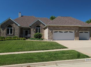 3314 Monticello Rd, Bloomington, IL 61704