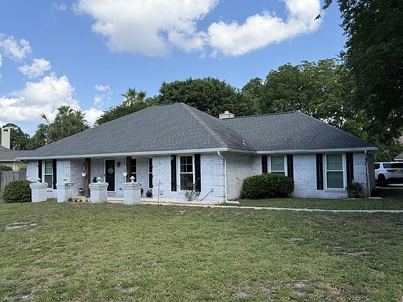3rd image of 220 Wynnehaven Beach Rd