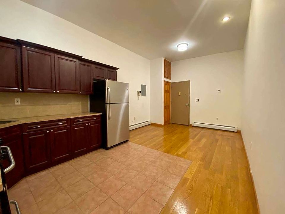 1st image of 296 5th Ave #2F