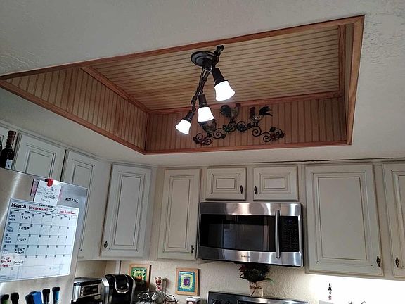 2nd image of 2131 Lakeview Dr Floor 11