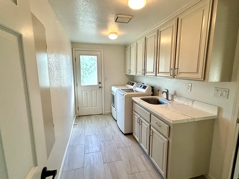 400 Jonathan Ridge Dr — Photo 52