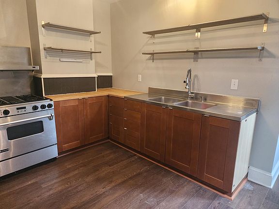 3rd image of 1213 Shackamaxon St #4