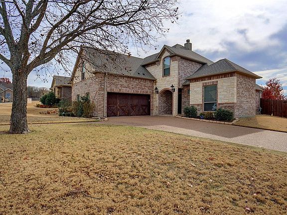 3rd image of 104 Crown Valley Ct