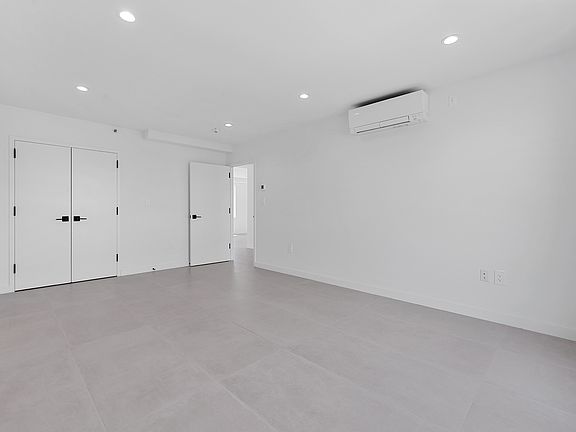 3rd image of 2321 Belmont Ave APT 7A