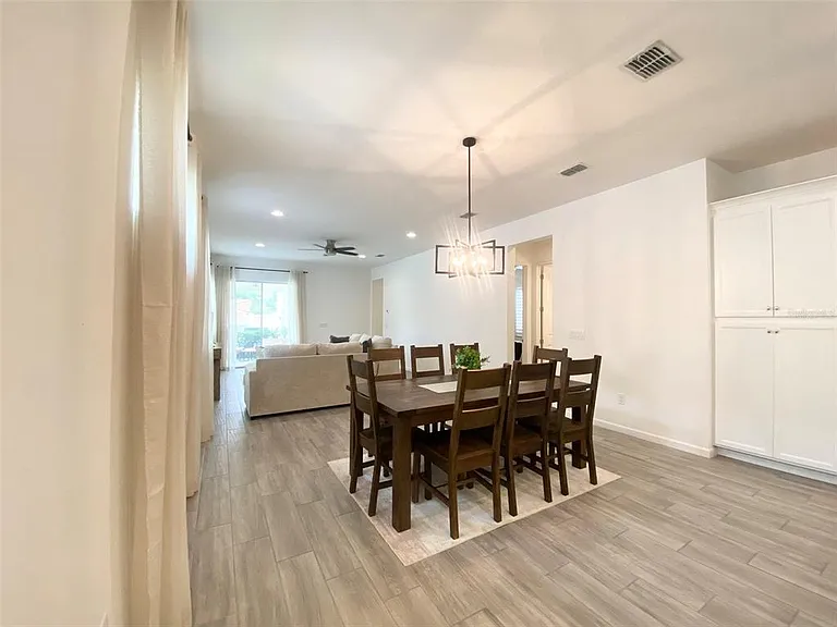 724 Winterside Dr — Photo 17