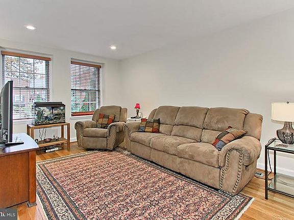 3rd image of 2834 S Abingdon St APT A1