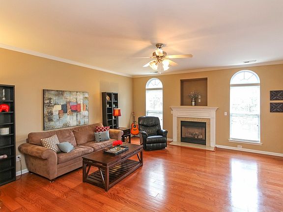 3rd image of 4536 Scarlet Oak Dr