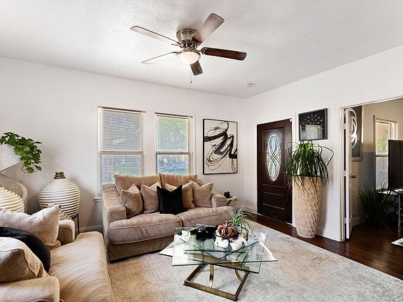 2nd image of 3024 Purington Ave