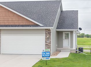 5503 Dostal Dr SW, Cedar Rapids, IA 52404