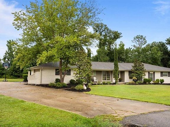 2nd image of 338 E Weber Cir