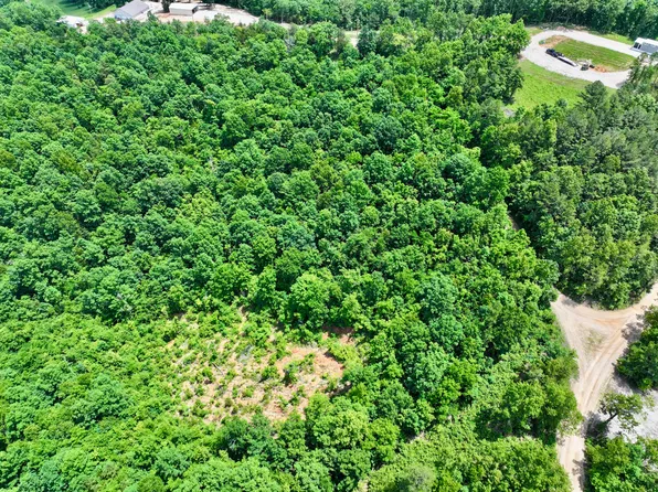 18550 Cr 106 E, Eminence, MO 65466