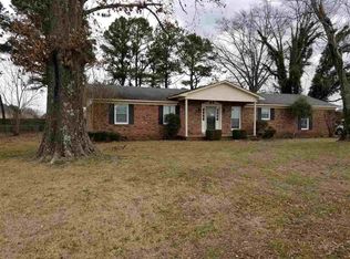 228 Passmore Ln, Jackson, TN 38305