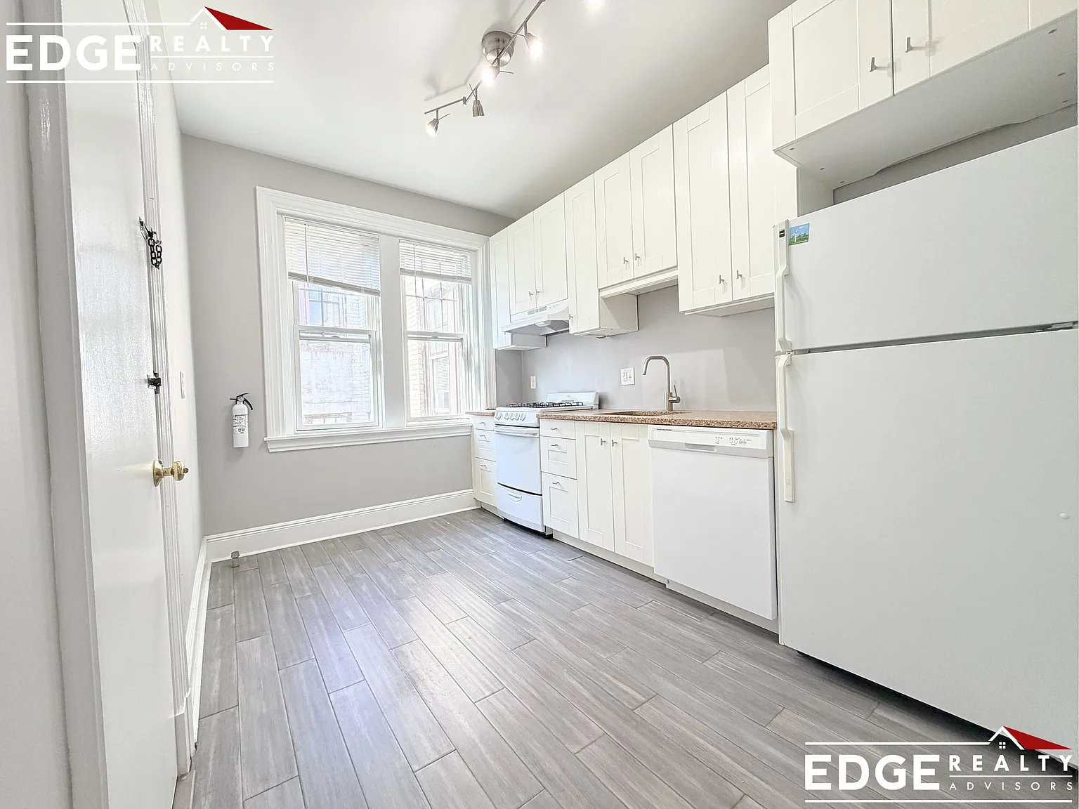 2 bed, 681 sqft, $2,800 — Photo 1