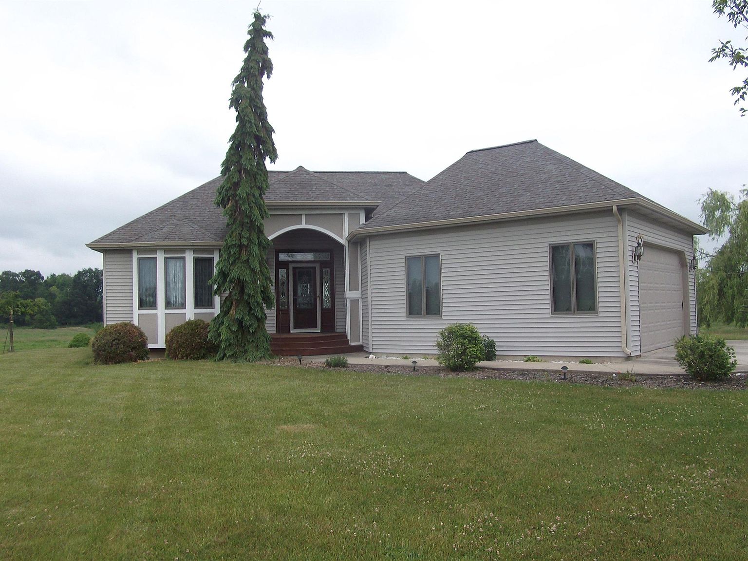 1437 State Hwy 827, Angola, IN 46703 Zillow