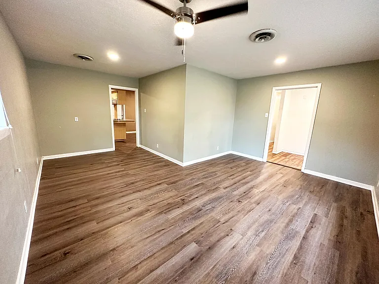 1710 Santa Cecilia Dr — Photo 2