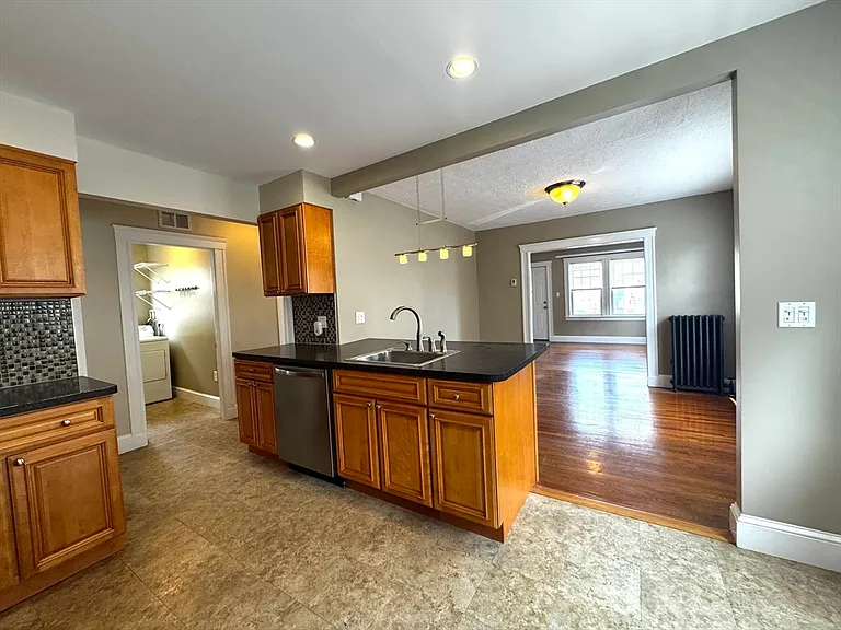 56 Dix St #56 — Photo 4
