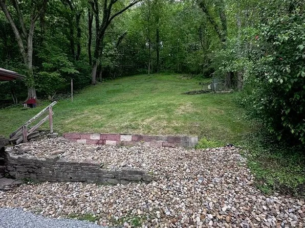 224 N 5th St, West Newton, PA 15089