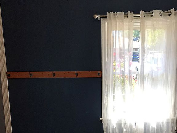 3rd image of 709 Logan Ave