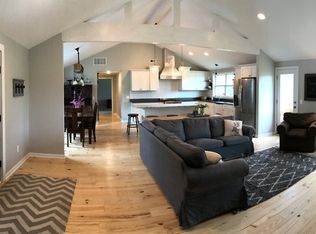 2 Madison Ct, Clarkston, MI 48346