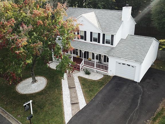 3rd image of 13448 Pinwheel Ct