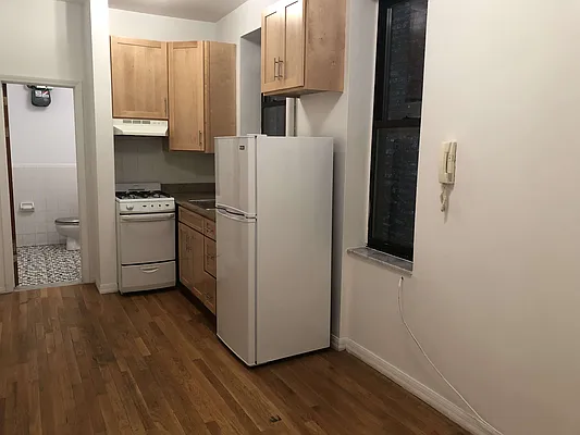 Rented by GreenVill Real Estate LLC | media 29