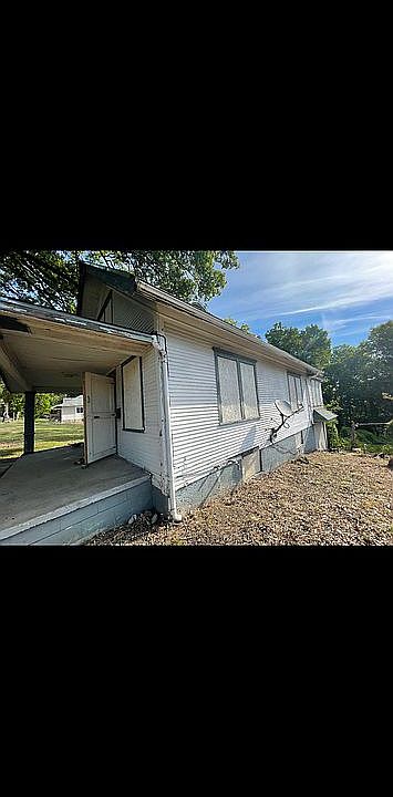 1st image of 3031 N 21st St