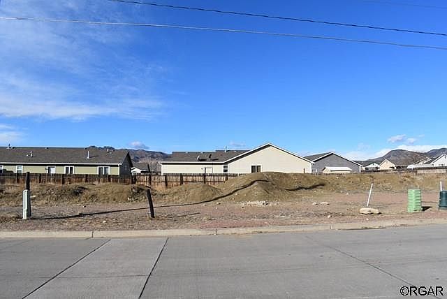 1st image of 841 N Raynolds Ave