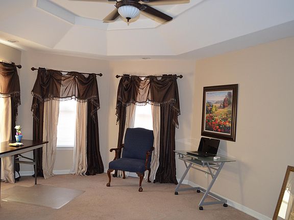 4th image of 1425 Granada Cir