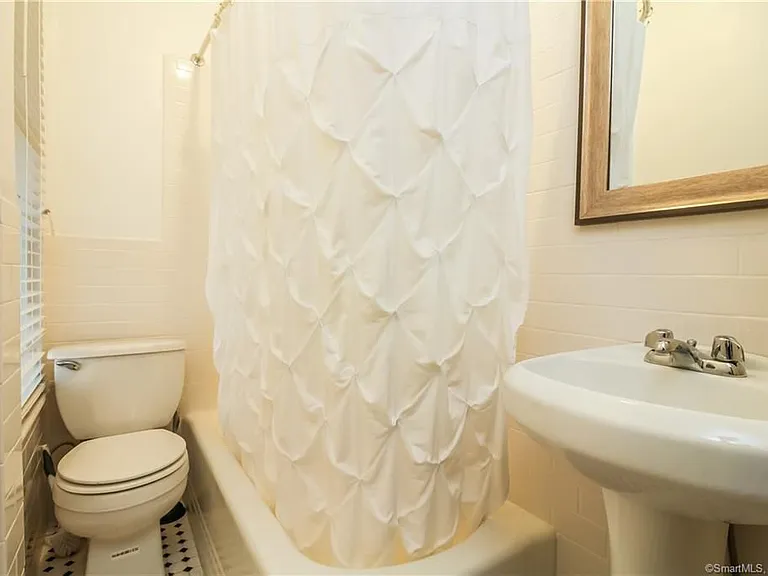 54 Vernon St #1 — Photo 10