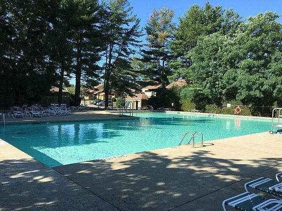 2nd image of 80 Cottonwood Dr Unit 80
